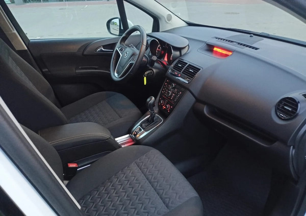 Opel Meriva cena 29900 przebieg: 111700, rok produkcji 2013 z Czersk małe 277